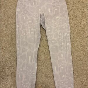 lululemon cheetah Leggings sz 6